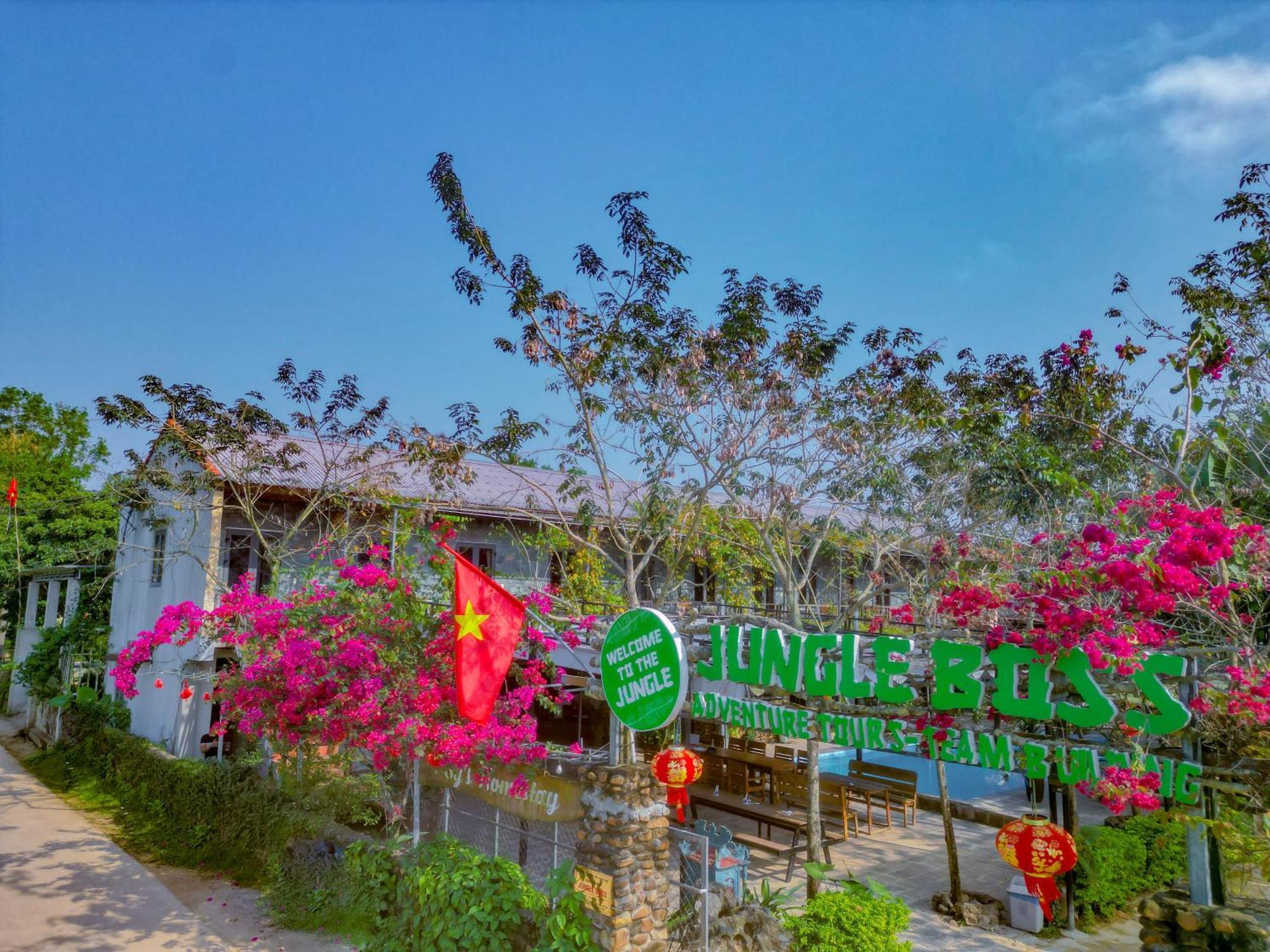 Jungle Boss Travel Lodge Фонгня Экстерьер фото