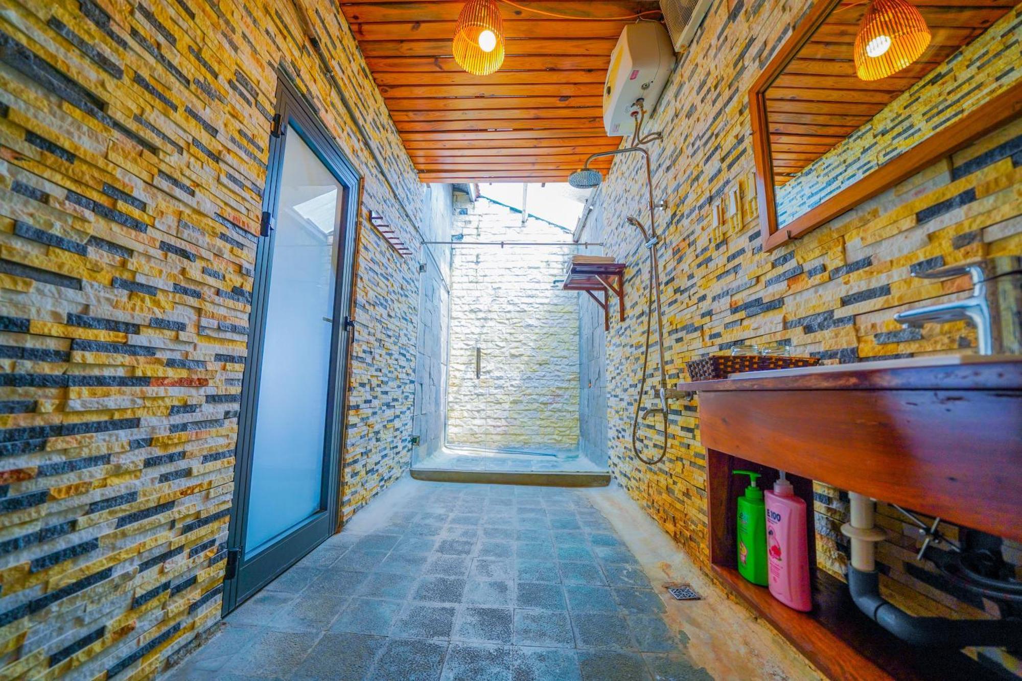 Jungle Boss Travel Lodge Фонгня Экстерьер фото